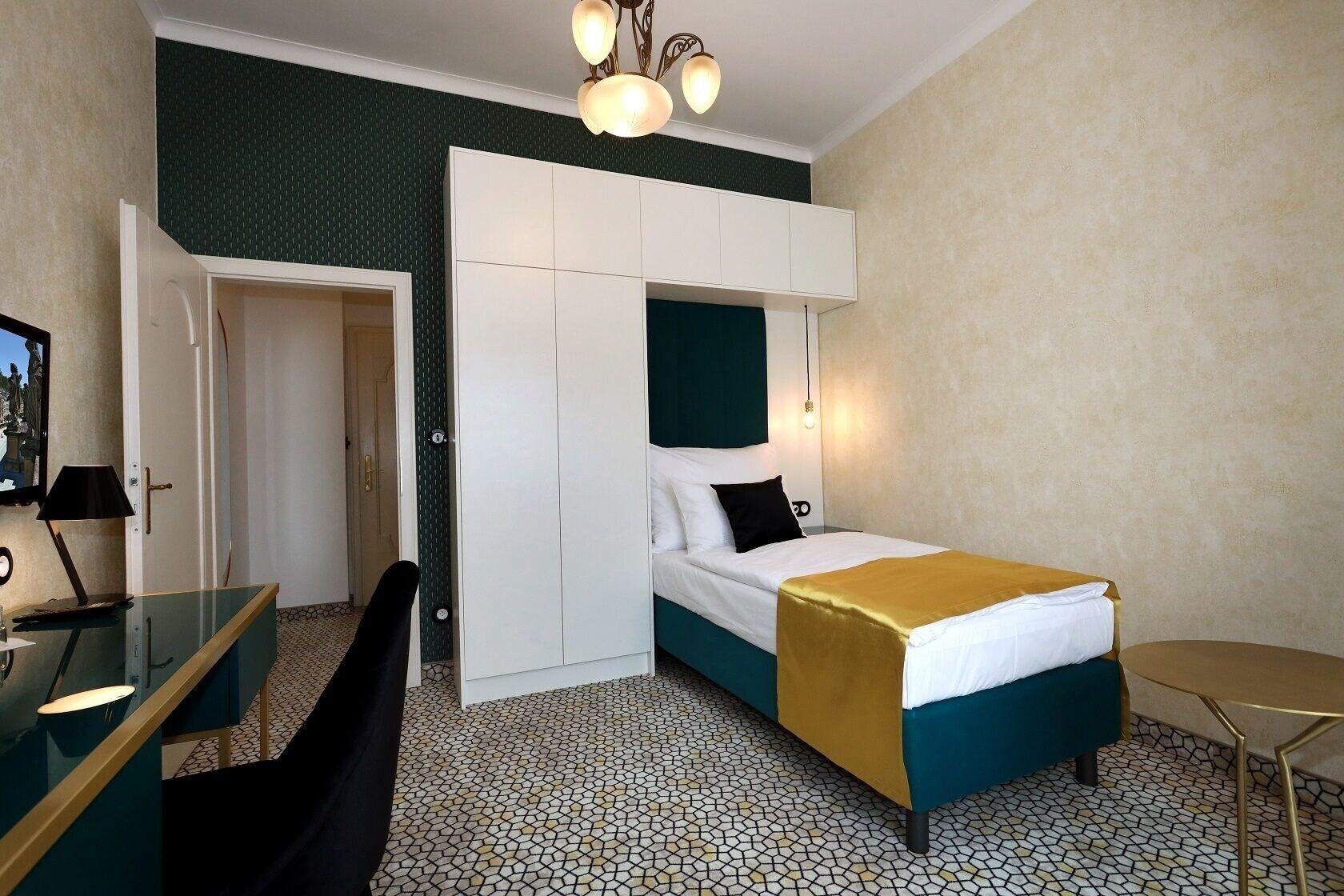 Art Deco Wolker By Astoria Hotel & Medical Spa การ์โลวีวารี ภายนอก รูปภาพ